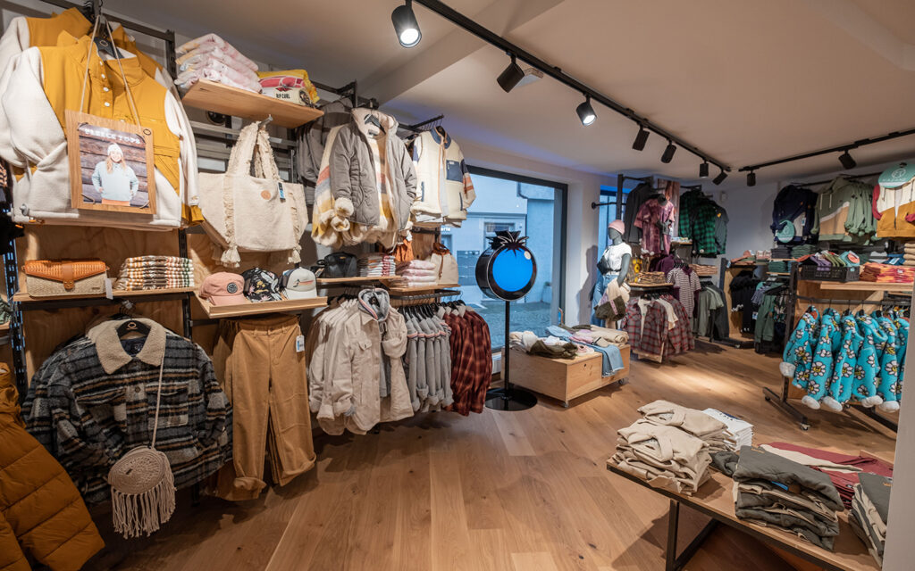 Innenansicht vom Blue Tomato Shop